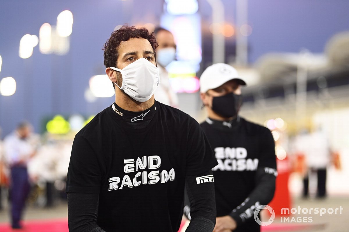 Pembalap anyar McLaren, Daniel Ricciardo, siap melanjutkan perjuangan kolektif melawan rasisme pada F1 musim 2021.
