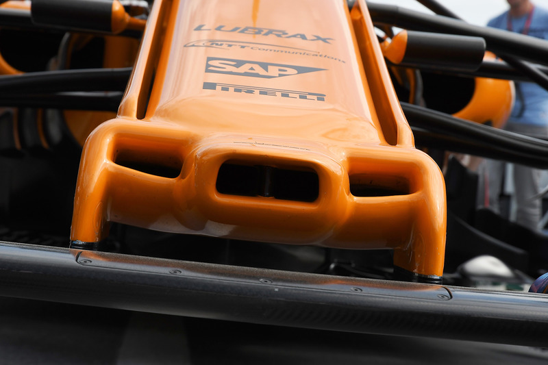 Ніс McLaren MCL33