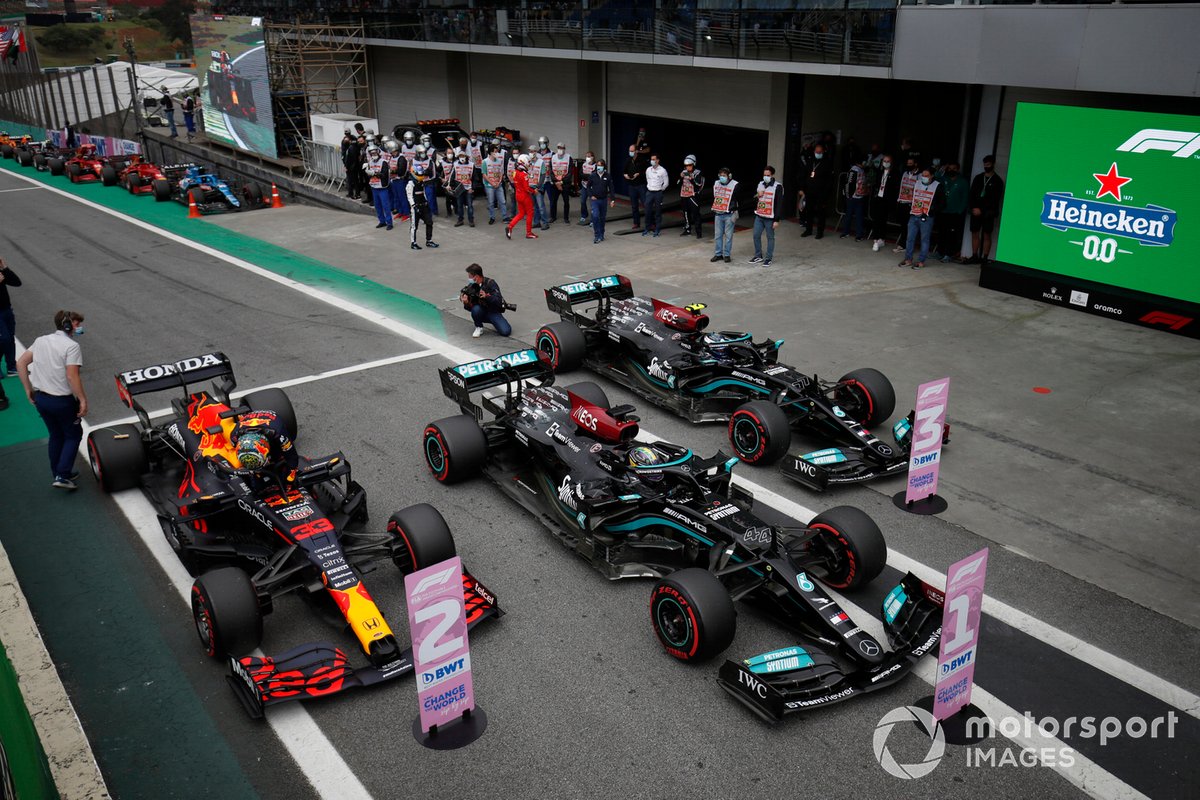 Le due Mercedes mettono in una morsa la Red Bull di Verstappen per la garetta di domani