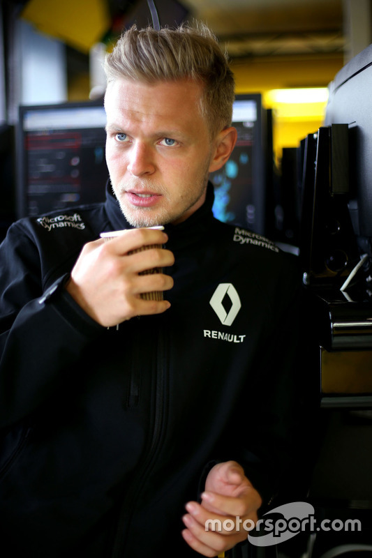 Kevin Magnussen, Renault Sport F1 Team RS16