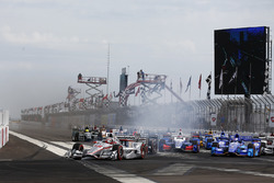 Start: Will Power, Team Penske, Chevrolet, führt mit Verbremser