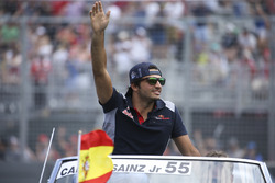 Карлос Сайнс-мол., Scuderia Toro Rosso, на параді пілотів