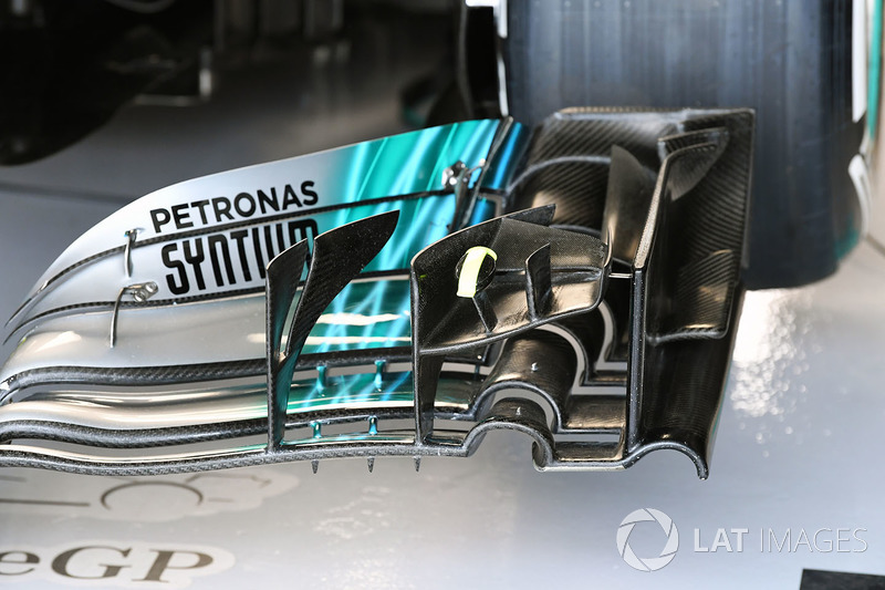 Mercedes F1 W08: Frontflügel