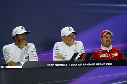 Pressekonferenz: 1. Valtteri Bottas, Mercedes AMG; 2. Lewis Hamilton, Mercedes AMG; 3. Sebastian Vet