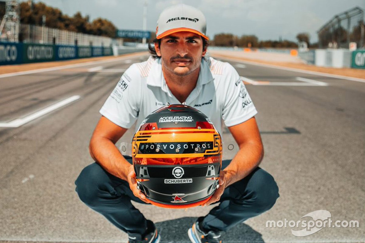 Carlos Sainz Jr, McLaren with his new helmet