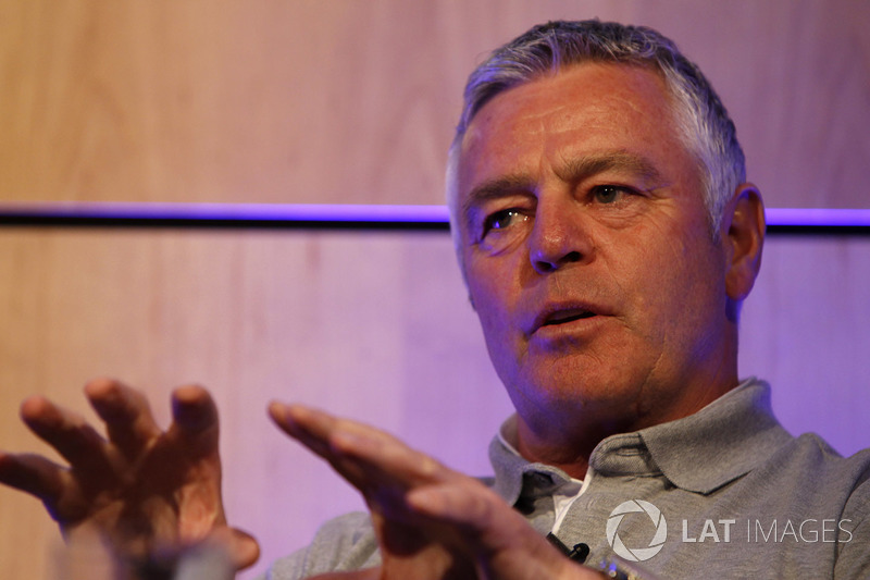 Gregor Grant Ödülü: Derek Warwick