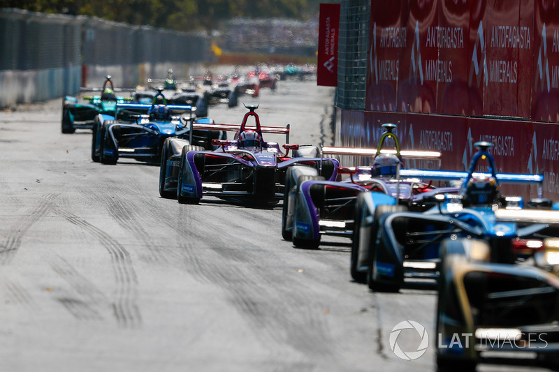 Sam Bird, DS Virgin Racing leadsAlex Lynn, DS Virgin Racing, Nicolas Prost, Renault e.Dams