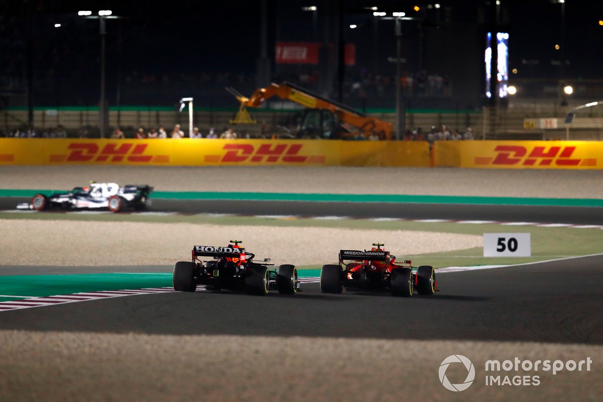 Carlos Sainz Jr, Ferrari SF21, Sergio Perez, Red Bull Racing RB16B