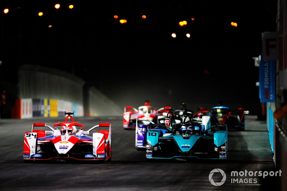 Alex Lynn, Mahindra Racing, M7Electro, se bat avec Sam Bird, Panasonic Jaguar Racing, Jaguar I-Type 5