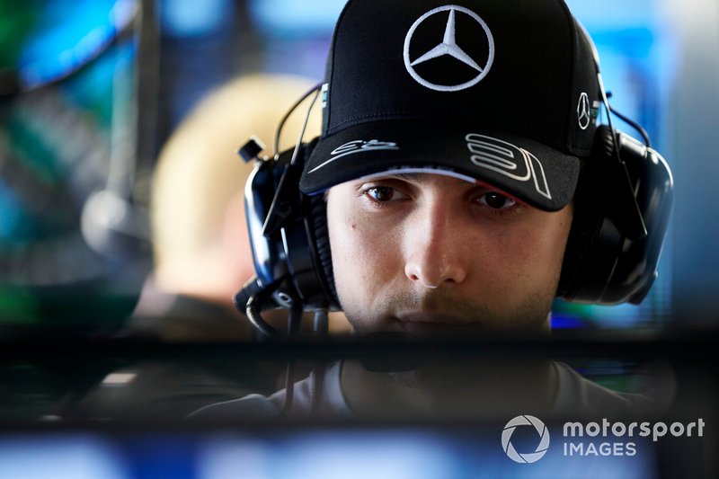 Тест-пилот и резервный гонщик Mercedes в этом году Эстебан Окон