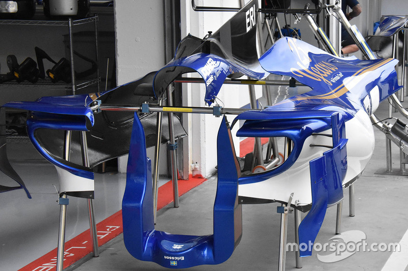 Sauber C36 karoser detay