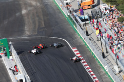 (L to R): Valtteri Bottas, Williams FW38, Max Verstappen, Red Bull Racing RB12, and Lewis Hamilton,