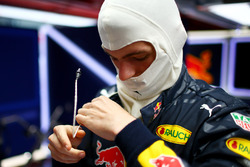 Max Verstappen, Red Bull Racing in de garage