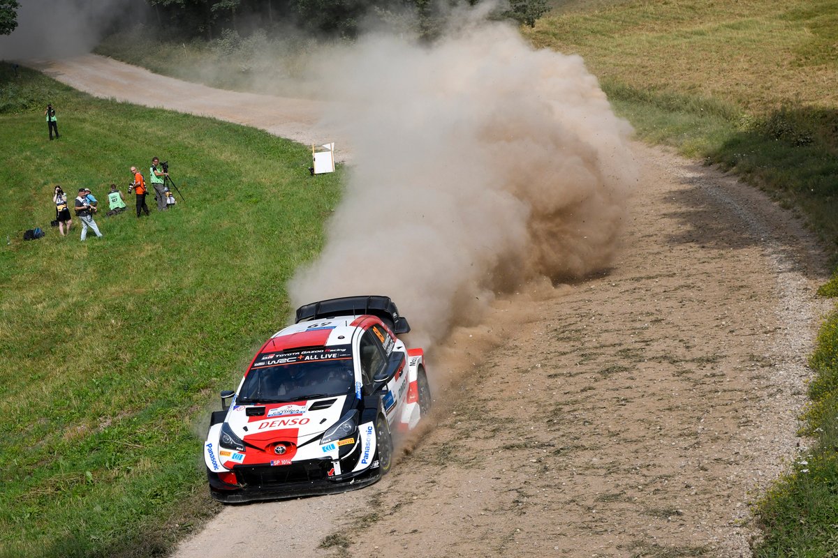 Kalle Rovanpera, dan navigator Jonne Halttunen, Toyota Gazoo Racing WRT Toyota Yaris WRC