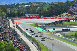 Lewis Hamilton, Mercedes-AMG F1 W09 leads at the start of the race