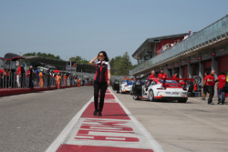 Valentina Albanese, Porsche Italia, in pit lane