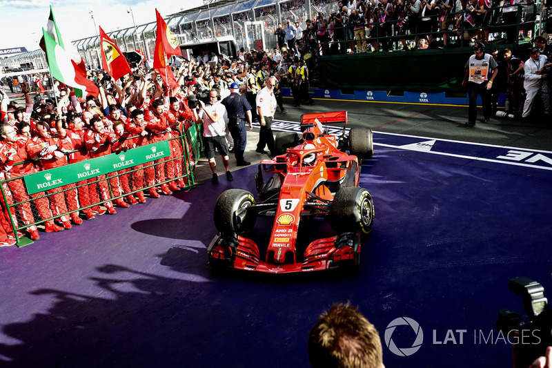 Yarış galibi Sebastian Vettel, Ferrari SF71H, parc ferme