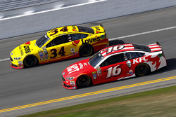 Chris Buescher, Front Row Motorsports Ford, Greg Biffle, Roush Fenway Racing Ford