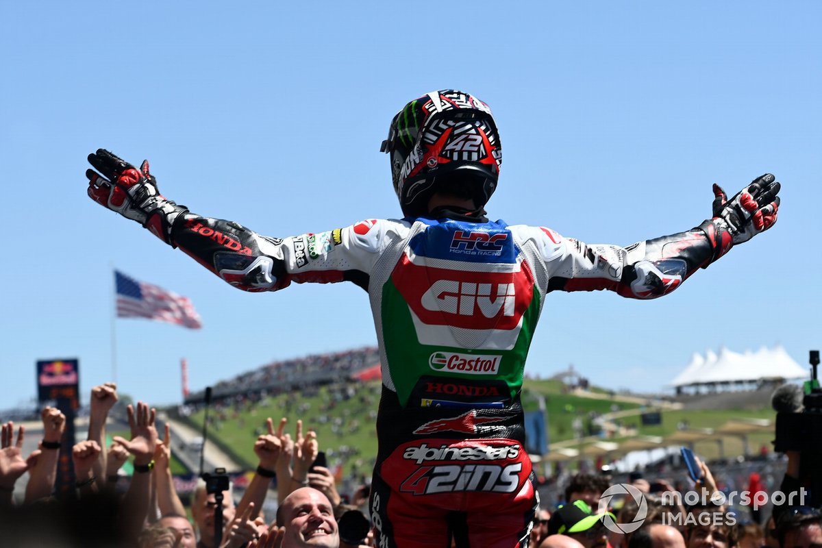 Ganador de la carrera Alex Rins, Team LCR Honda