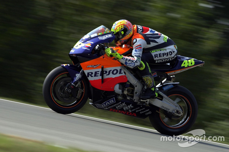Honda RC211V mampu memenangi 14 dari 16 balapan MotoGP musim 2002 yang 11 di antaranya dibuat Valentino Rossi, pembalap Repsol Honda Team.