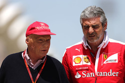 Niki Lauda, Mercedes Non-Executive Chairman and Maurizio Arrivabene, Ferrari Team Principal