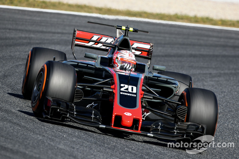 15. Kevin Magnussen, Haas VF-17