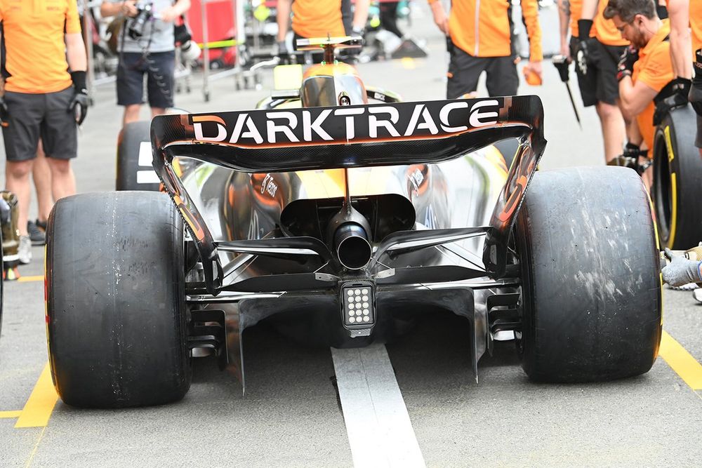 Detalle de la parte trasera del McLaren MCL60