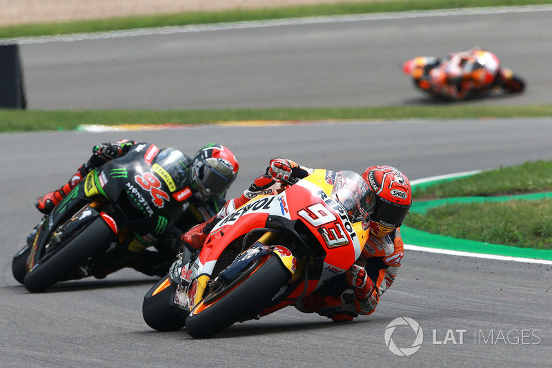 <img src="http://cdn-1.motorsport.com/static/custom/car-thumbs/MOTOGP_2017/RIDERS_NUMBERS/Marquez.png" width="50" /> #31 GP di Germania 2017