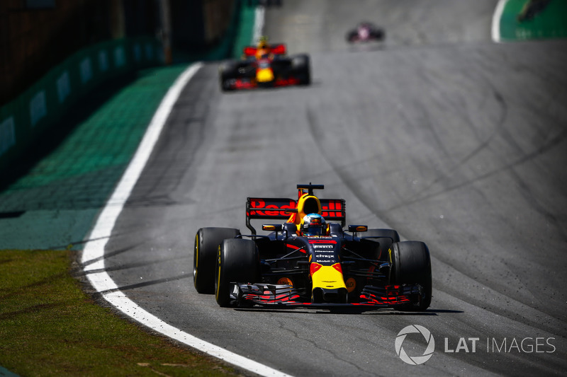 Daniel Ricciardo, Red Bull Racing RB13, Max Verstappen, Red Bull Racing RB13