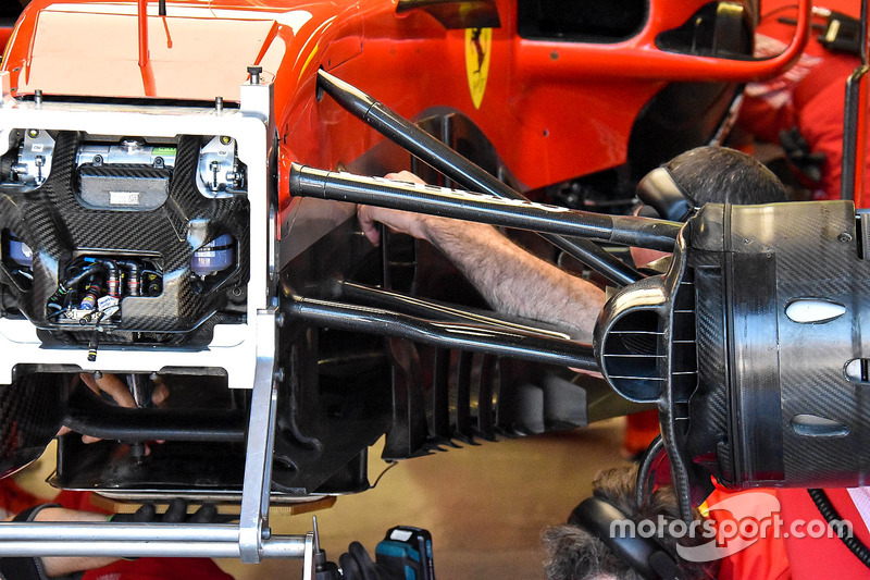 Bargeboard y cambio del fondo del Ferrari SF71H de Kimi Raikkonen