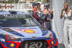 Ganadores Thierry Neuville, Nicolas Gilsoul, Hyundai Motorsport Hyundai i20 Coupe WRC