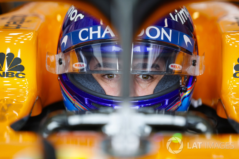 Fernando Alonso larga em 10º