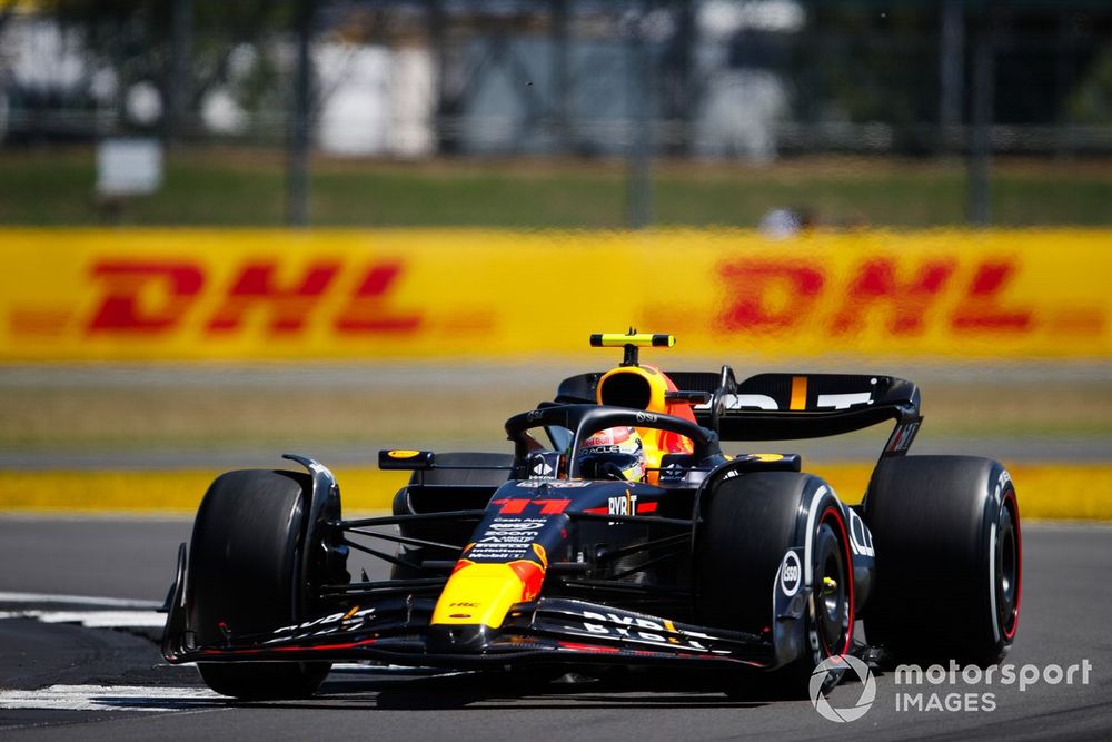 Sergio Pérez, Red Bull Racing RB19, el viernes del GP de Gran Bretaña 2023.
