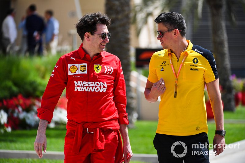 Маттиа Бинотто, руководитель команды Ferrari, и Мартин Будковски, исполнительный директор команды Renault