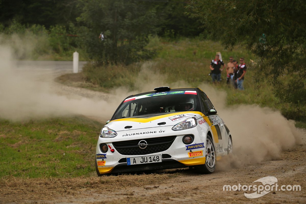 Jari Huttunen, Antti Linnaketo, Opel Adam R2.