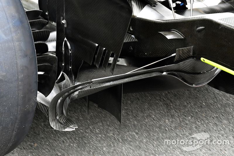 Дифузор Mercedes AMG F1 W08