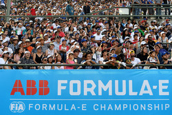 Logo ABB su una tribuna