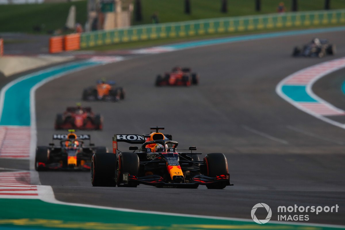 Max Verstappen, Red Bull Racing RB16B, Sergio Perez, Red Bull Racing RB16B, Charles Leclerc, Ferrari SF21