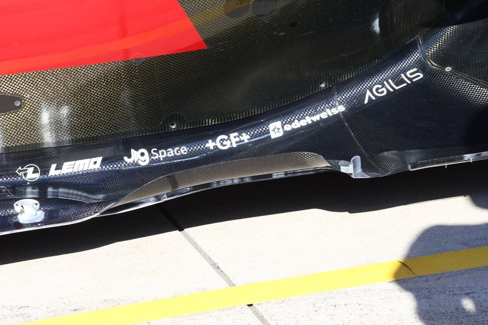 Alfa Romeo Racing C43 detalle del piso