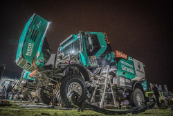 #500 Team De Rooy, IVECO: Gerard De Rooy, Moi Torrallardona, Darek Rodewald at the bivouac