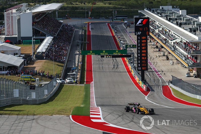Карлос Сайнс-мол., Renault Sport F1 Team RS17