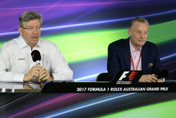 Ross Brawn, Formel-1-Sportchef, und Sean Bratches, kommerzieller Leiter der Formel 1
