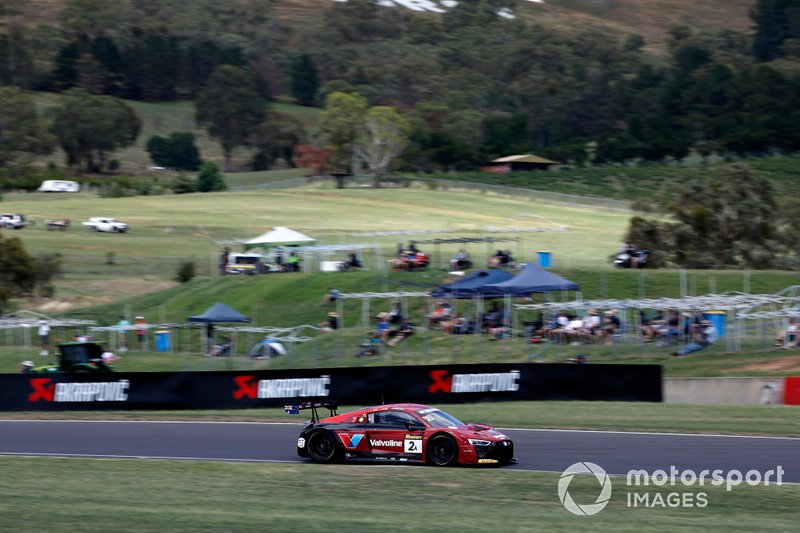 #2 Audi Sport Team Valvoline Audi R8 LMS: Christopher Mies, Christopher Haase, Markus Winkelhock