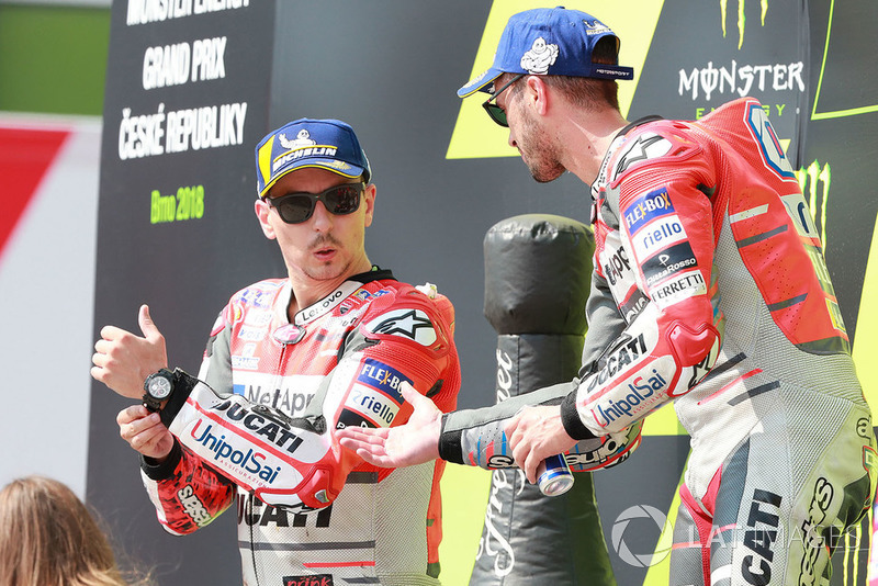 Podium : le vainqueur Andrea Dovizioso, Ducati Team, le deuxième, Jorge Lorenzo, Ducati Team