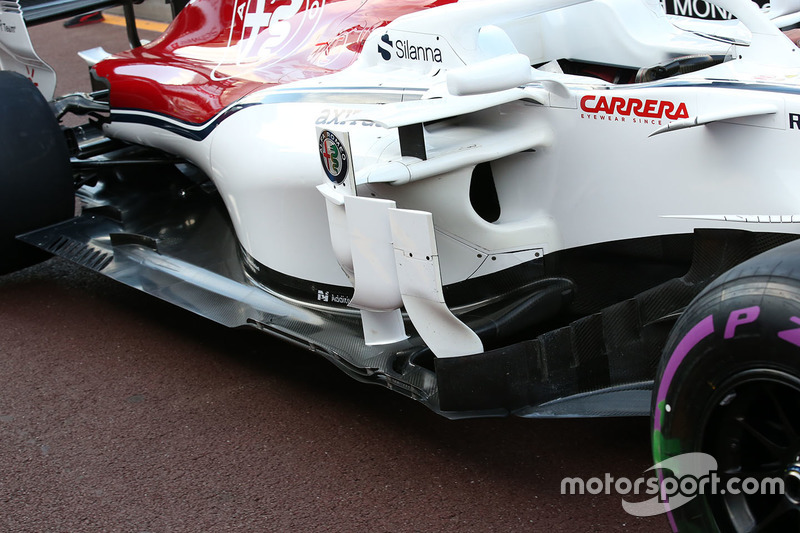 Side pod Sauber C37