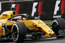 Kevin Magnussen, Renault Sport F1 Team RS16 con il dispositivo Halo