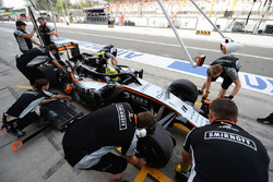 Sergio Perez, Sahara Force India F1 VJM09, met de halo cockpitbescherming