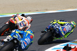 Marc Marquez, Repsol Honda Team; Valentino Rossi, Yamaha Factory Racing