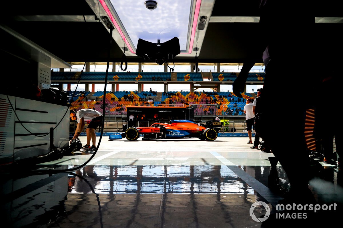Daniel Ricciardo, McLaren MCL35M, in the pit lane