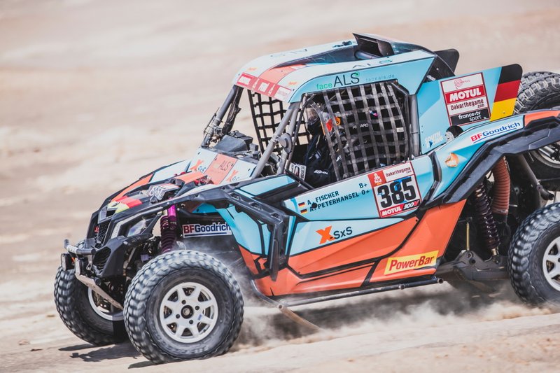 Das SxS-Fahrzeug von Racing4Charity mit Fischer/Peterhansel hat keine Scheiben